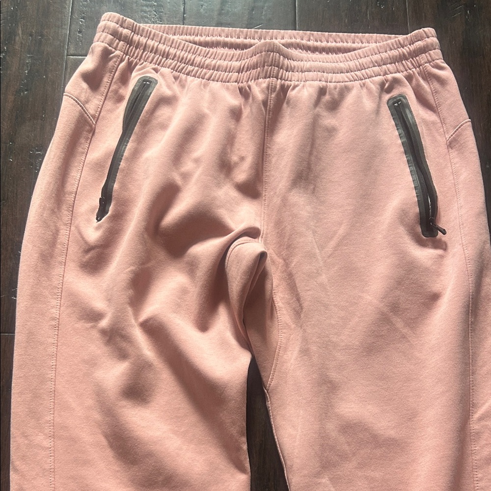 Old Navy Men’s Salmon Sweatpants